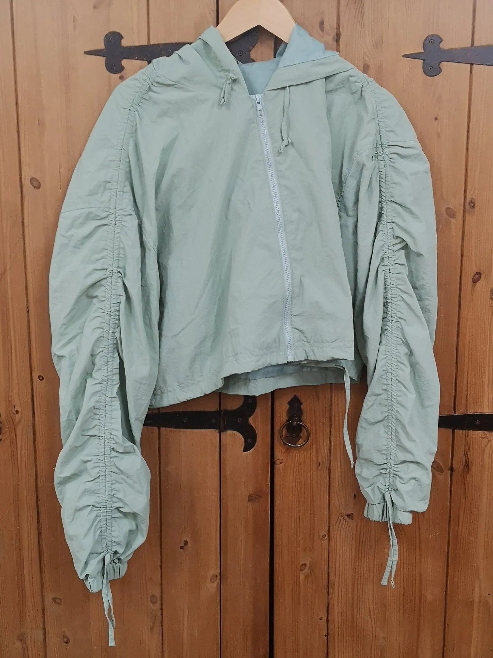 BNWT Misspap Sage Ruched Sleeve Hooded Cropped Jacket Size 12