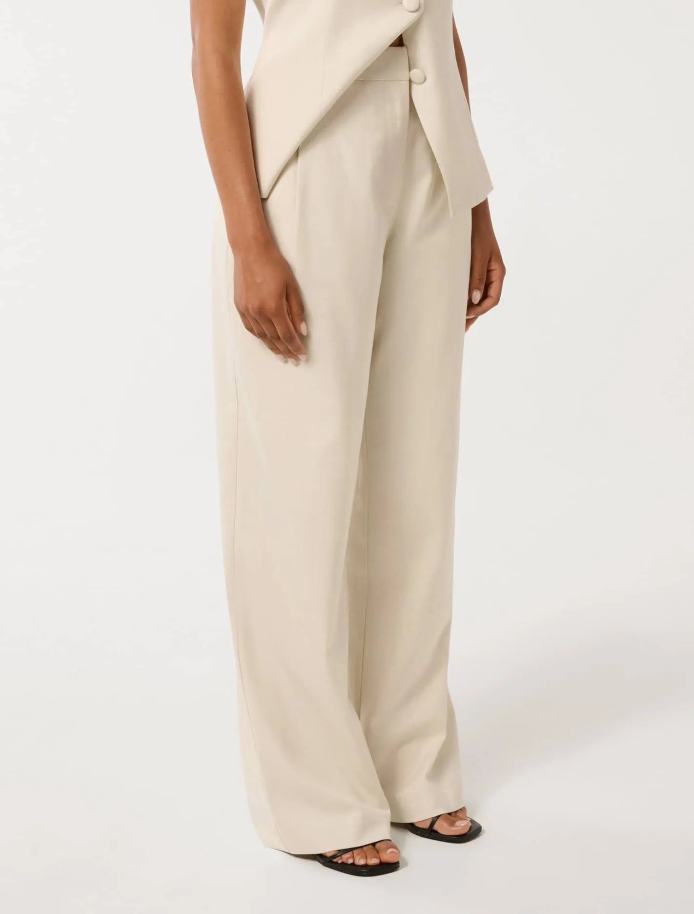 Daniela Petite Wide Leg Pants