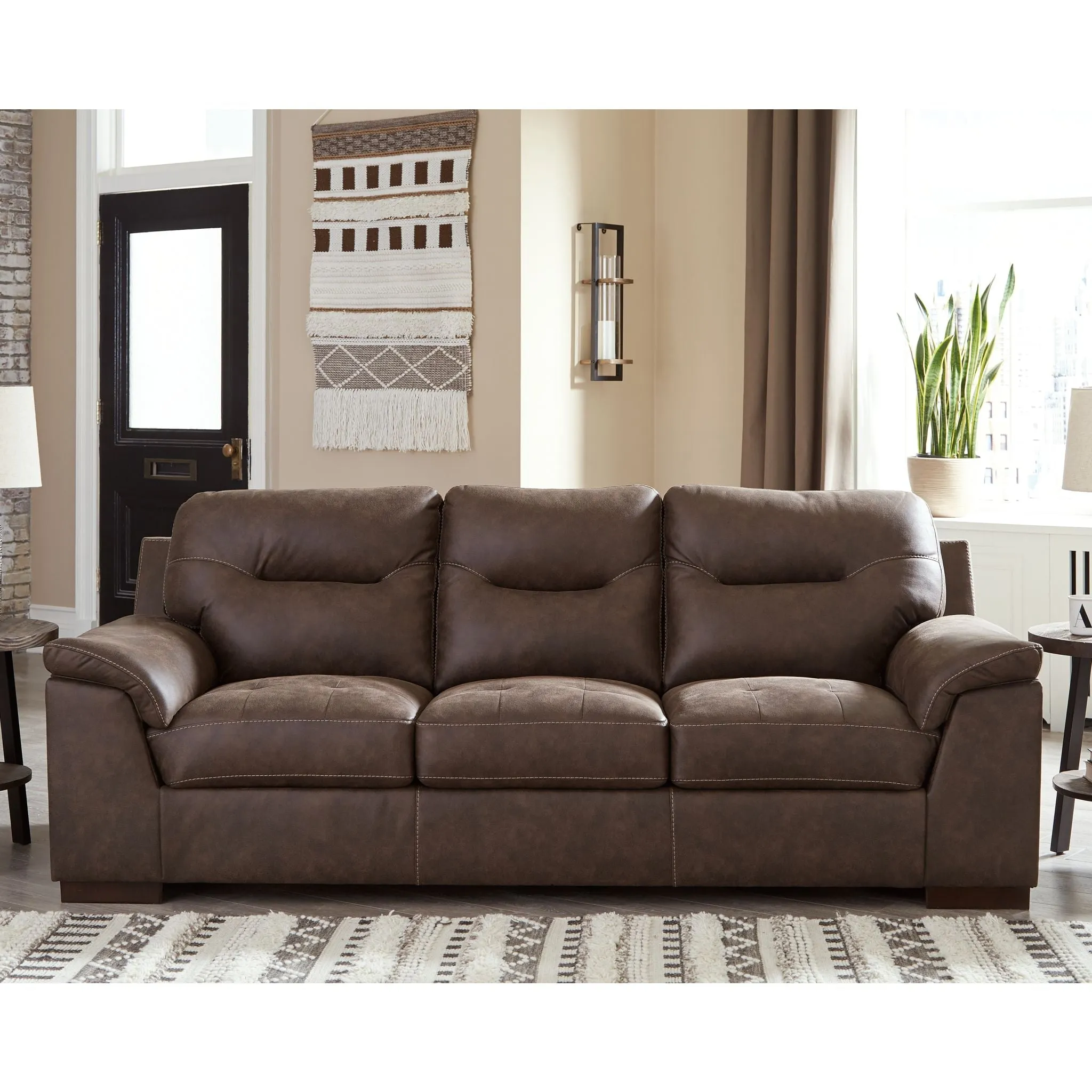 Maderla Sofa - Walnut